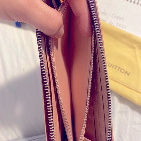 Louis Vuitton Epi Clemence Zippy Wallet-Purple and pink - Picture 7 of 10